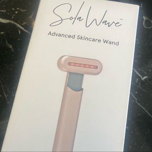 Solawave NEW IN BOX Pink Skincare Wand